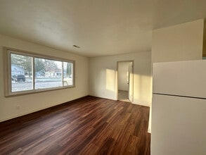 223-223 S Rosemary Ave in Lansing, MI - Foto de edificio - Building Photo