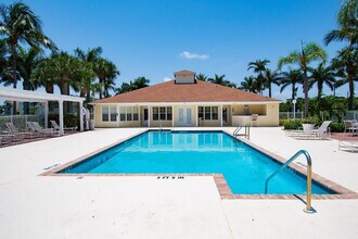 1999 Island Club Dr in Melbourne, FL - Building Photo - Building Photo