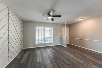 7015 Pine Vista Ln in Houston, TX - Building Photo - Building Photo