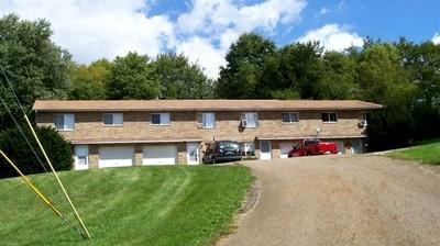 300-312 Steiner St in Canal Fulton, OH - Foto de edificio