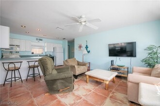 520 97th Ave N in Naples, FL - Building Photo - Building Photo