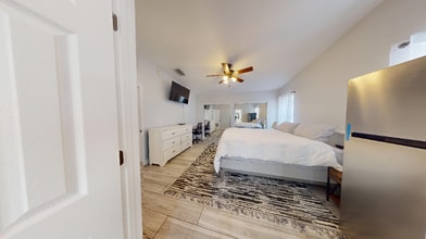31167 Ave G in Big Pine Key, FL - Building Photo - Building Photo