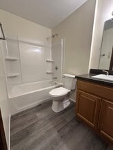 Brookside Apartments in Westfield, MA - Foto de edificio - Building Photo