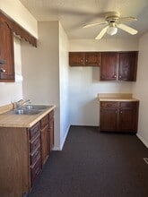 701 703-703 E Oregon St in Evansville, IN - Building Photo - Building Photo