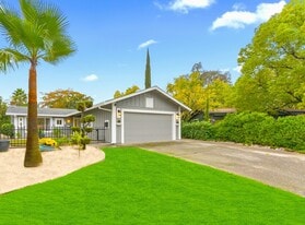 154 Baxter Ave in Sacramento, CA - Building Photo