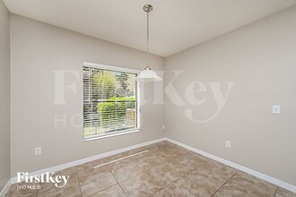 2704 Garden Falls Dr in Brandon, FL - Building Photo - Building Photo