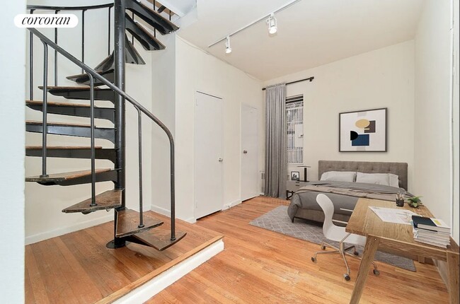 233 E 12th St in New York, NY - Building Photo - Building Photo