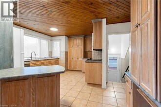 17 Marilyn St in Grimsby, ON - Building Photo - Building Photo