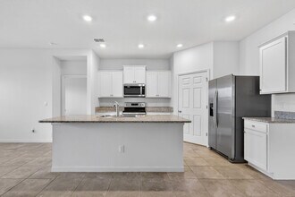10552 SW Toren Wy in Port St. Lucie, FL - Building Photo - Building Photo