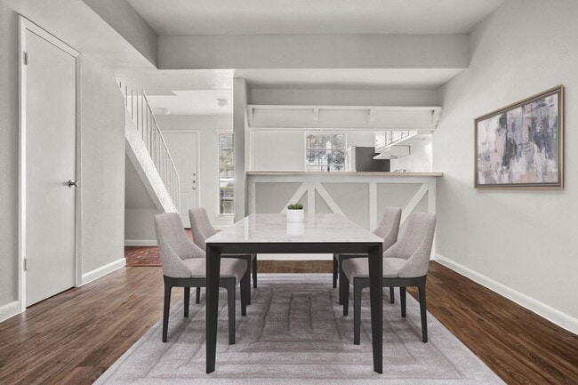 Chevy Chase Apartments in Austin, TX - Foto de edificio - Building Photo