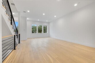 3915 N Hall St in Dallas, TX - Building Photo - Building Photo