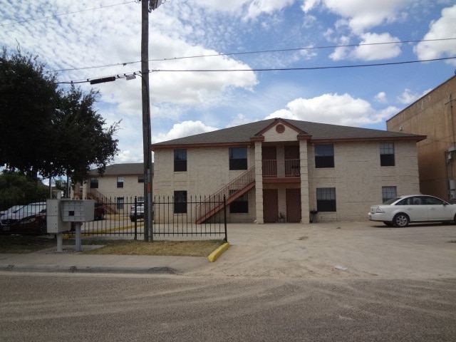 property at 1502 E San Pedro St