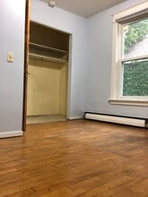 403 E Johnson St, Unit 2 in Madison, WI - Foto de edificio - Building Photo