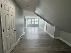 327 N Maple Ave in East Orange, NJ - Foto de edificio - Building Photo