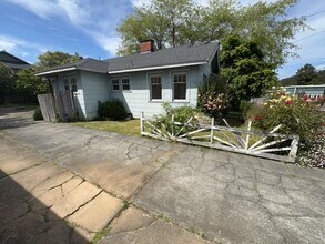 1763 H St in Arcata, CA - Building Photo - Building Photo