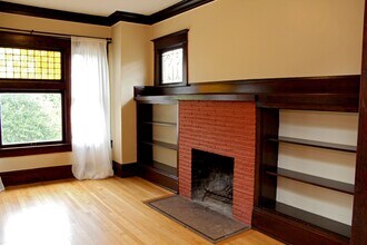 2909-2909 NE 9th Ave, Unit 2909 in Portland, OR - Foto de edificio - Building Photo