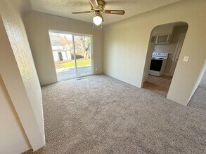 1069 Evergreen Ave NE in Salem, OR - Building Photo - Building Photo