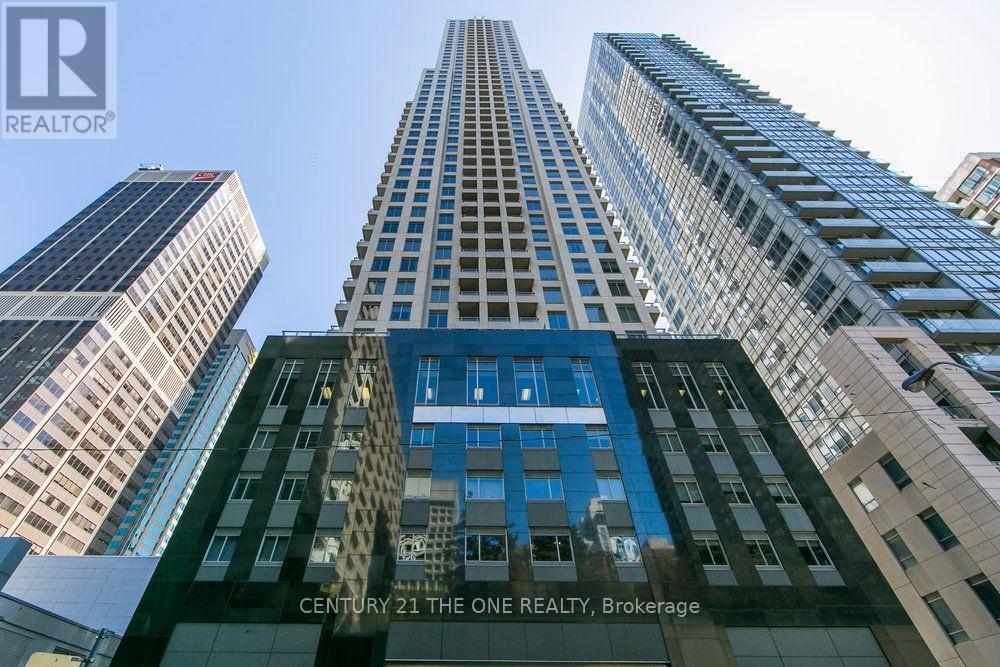 35-1735 Balmuto St in Toronto, ON - Building Photo