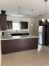 10 Upas Dr in Edinburg, TX - Building Photo - Building Photo