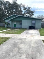 215 Covino Ave in St. Augustine, FL - Building Photo