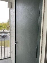 5612 N Rock Island Rd in Tamarac, FL - Building Photo - Building Photo