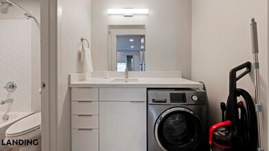 5772 Old Hickory Blvd, Unit 204 in Nashville, TN - Building Photo - Building Photo