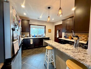 52 Sheridan Ave, Unit 52 in Medford, MA - Foto de edificio - Building Photo