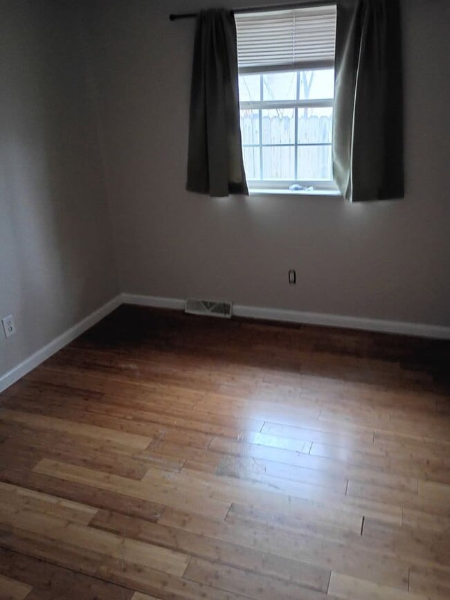 property at 3246 Kilarney Dr