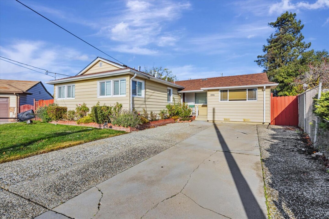 1515 Boxwood Ave in San Leandro, CA - Building Photo