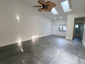 1533 Gabriel St in Hollywood, FL - Building Photo - Building Photo