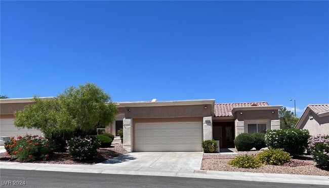 10000 Bundella Dr in Las Vegas, NV - Building Photo - Building Photo