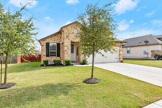 19213 Quebrada Dr in Pflugerville, TX - Building Photo - Building Photo