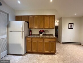 12701 Pinecrest Rd in Herndon, VA - Building Photo - Building Photo