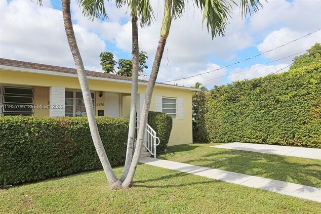 property at 2746 SW 32nd Ct