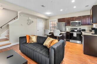 702 E Ferry St in Detroit, MI - Building Photo - Building Photo