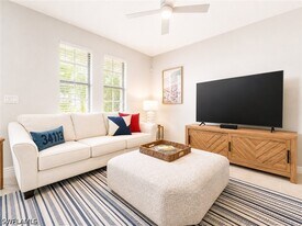 1367 Artesia Dr E in Naples, FL - Building Photo