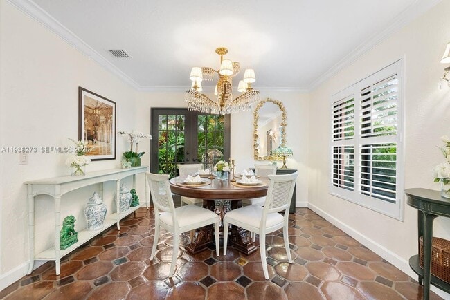 226 Chilean Ave in Palm Beach, FL - Building Photo - Building Photo