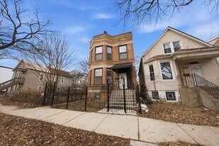 7242 S May St in Chicago, IL - Building Photo