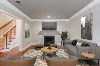 125 Mt Vernon Cir in Dunwoody, GA - Building Photo - Building Photo