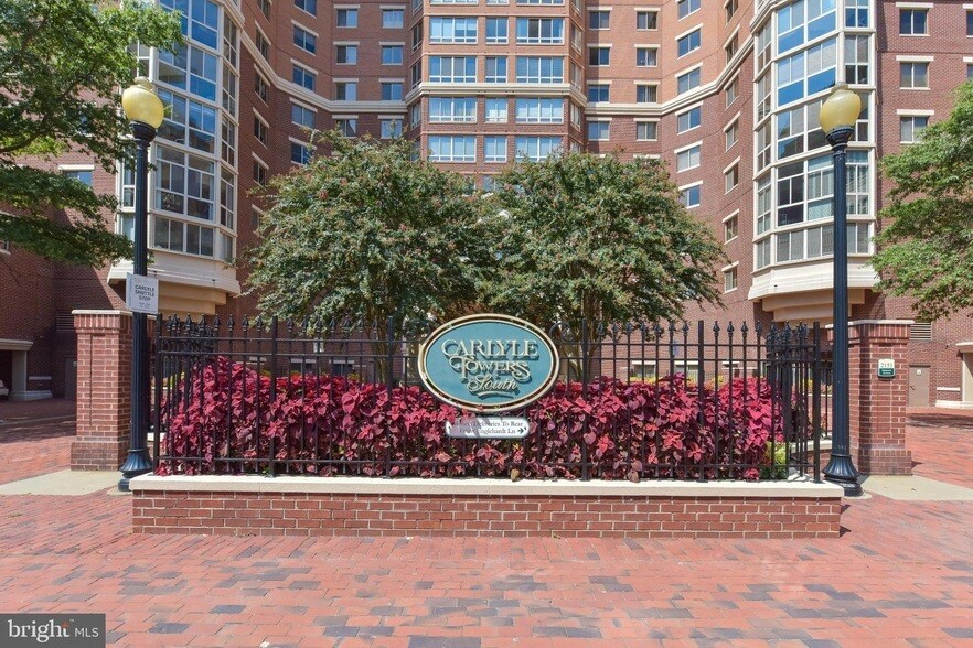 2151 Jamieson Ave, Unit 801 in Alexandria, VA - Building Photo
