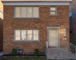 4031 N Austin Ave in Chicago, IL - Building Photo