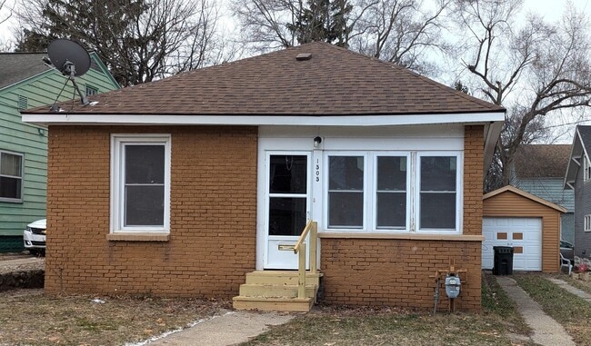 property at 1505 7th St