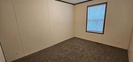 4 Arbor Ln in Belleville, MI - Building Photo - Building Photo