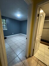 1863 Nekoma Ct, Unit B in Tallahassee, FL - Foto de edificio - Building Photo