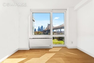 415 Main St in New York, NY - Building Photo - Building Photo