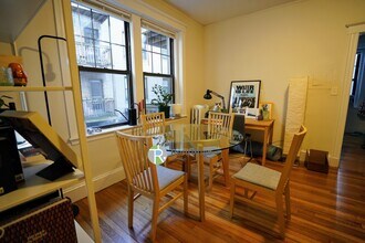 294 Harvard St, Unit 1 in Cambridge, MA - Building Photo - Building Photo