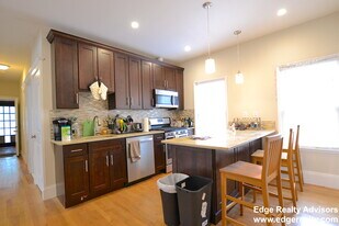 27 Union St in Boston, MA - Building Photo