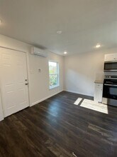 2509 Truxillo St-Unit -B in Houston, TX - Building Photo - Building Photo