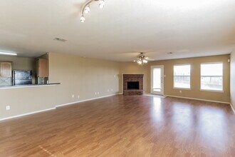 762 Mission Ln in Lancaster, TX - Building Photo - Building Photo