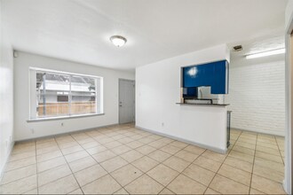 6827 Chasewood Dr in Missouri City, TX - Building Photo - Building Photo